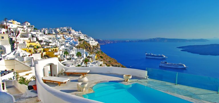 10 Expert Tips for Choosing the Perfect Luxury Resort in 2024