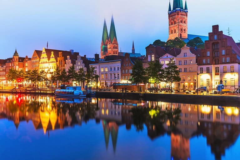 Luxury Travel Guide: Destinations, Experiences & Tips